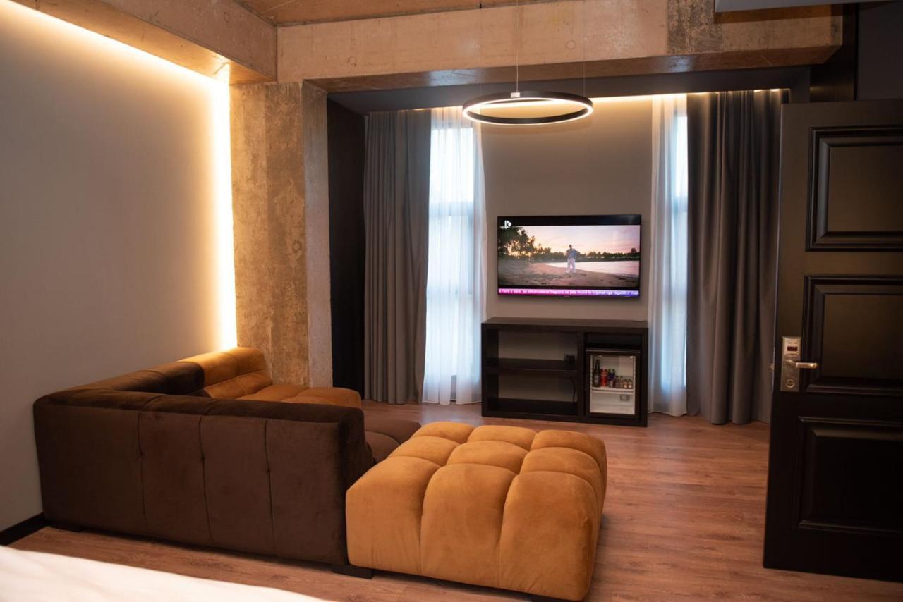 Toka Hotel Restaurant Udenisht 외부 사진