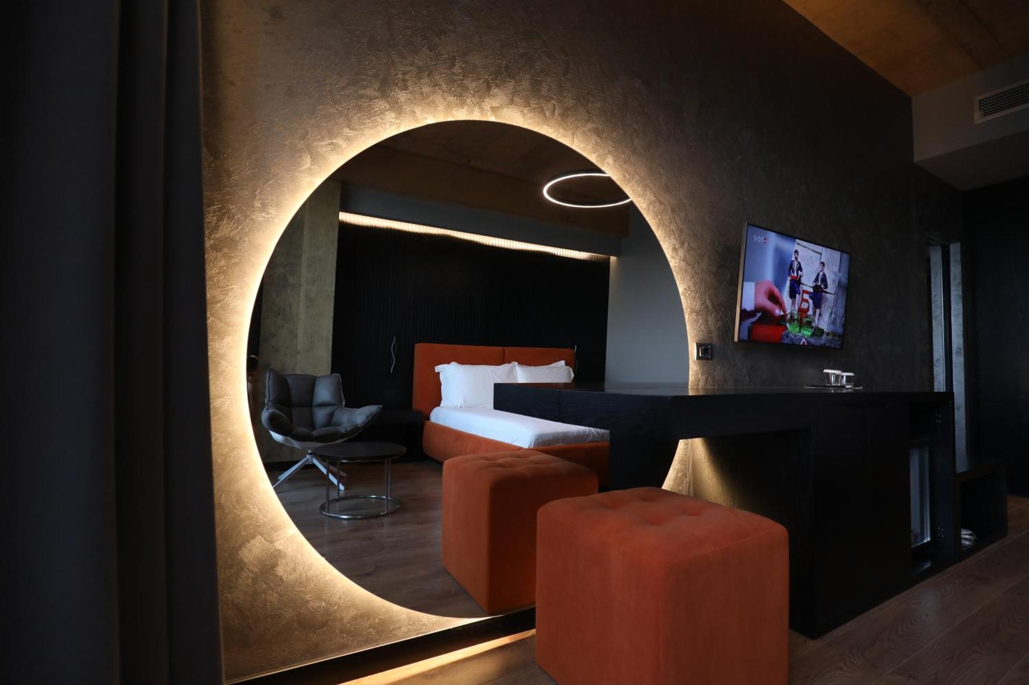 Toka Hotel Restaurant Udenisht 외부 사진