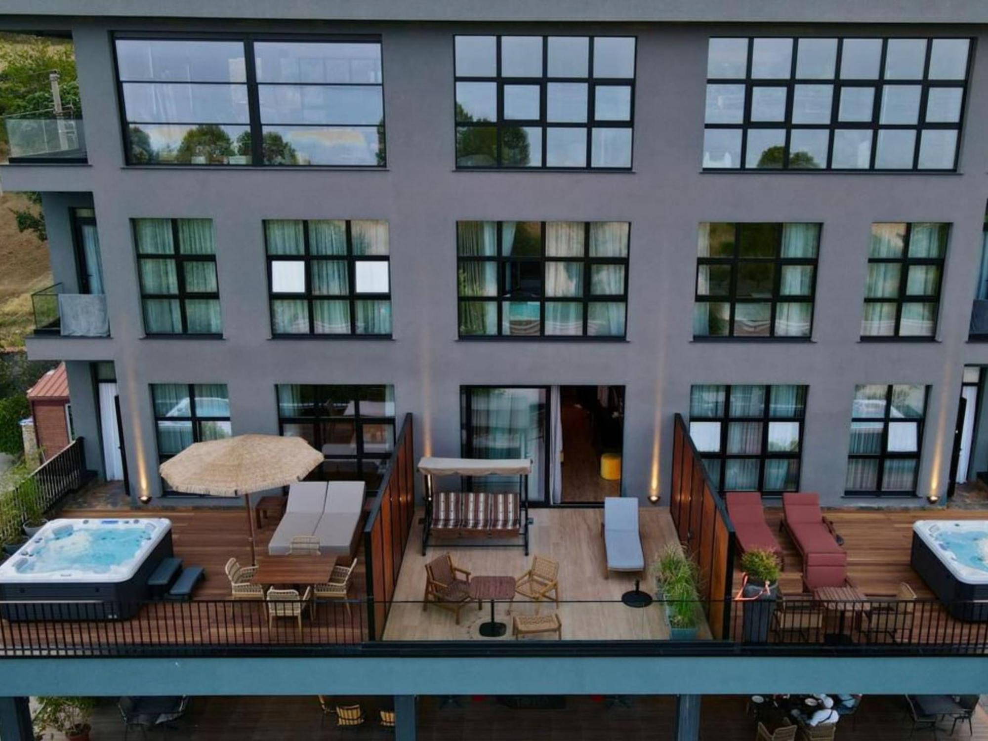 Toka Hotel Restaurant Udenisht 외부 사진