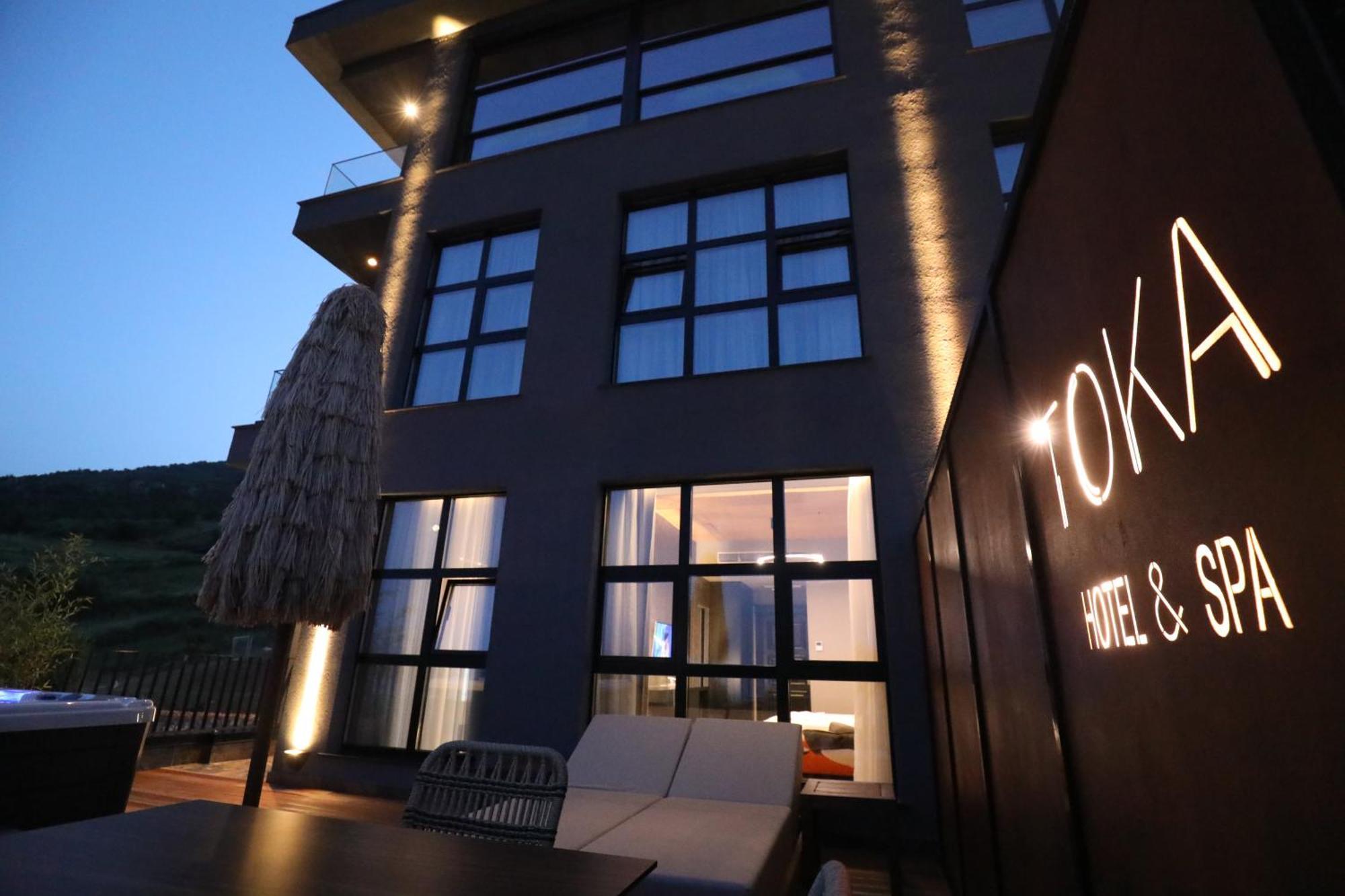 Toka Hotel Restaurant Udenisht 외부 사진