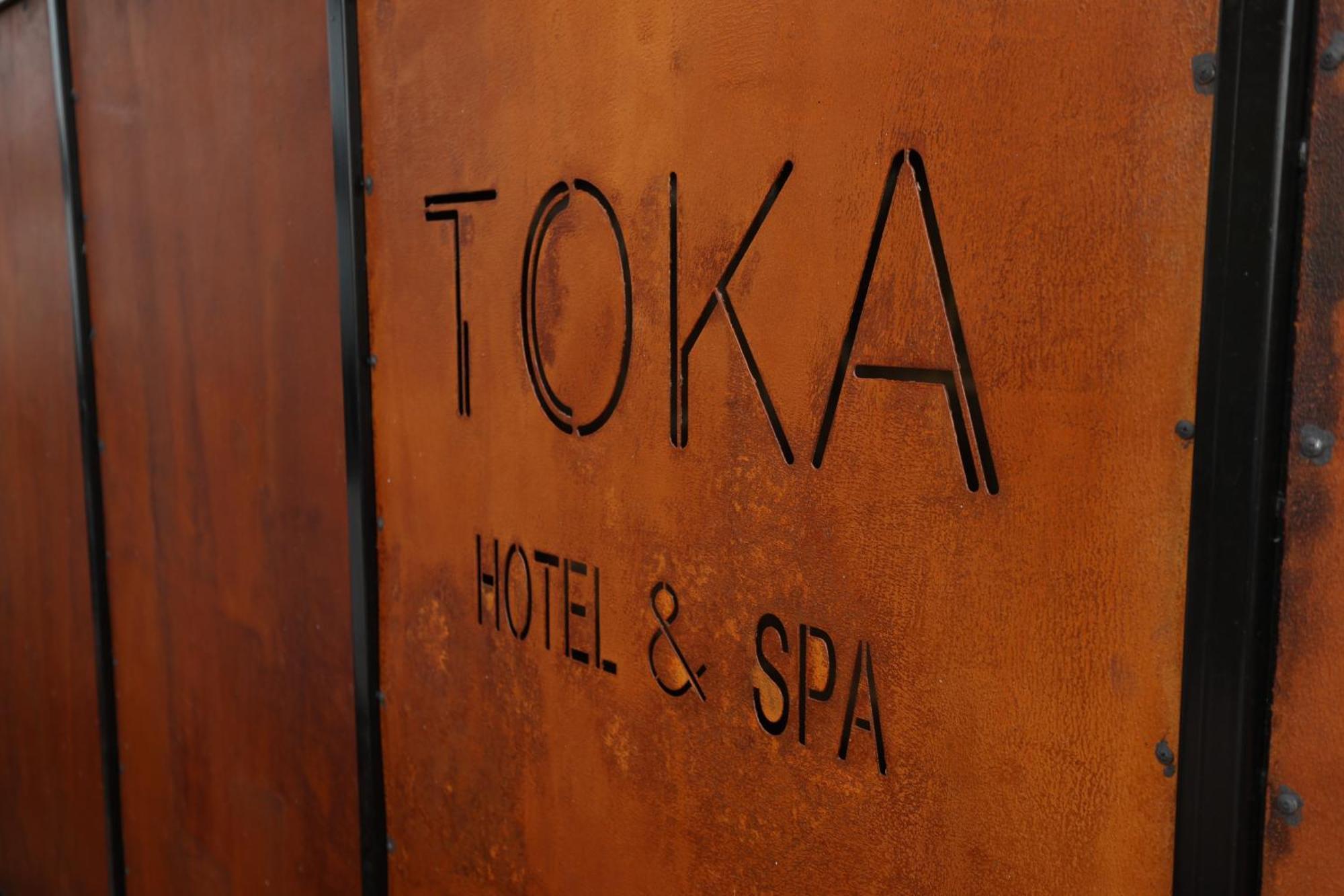 Toka Hotel Restaurant Udenisht 외부 사진