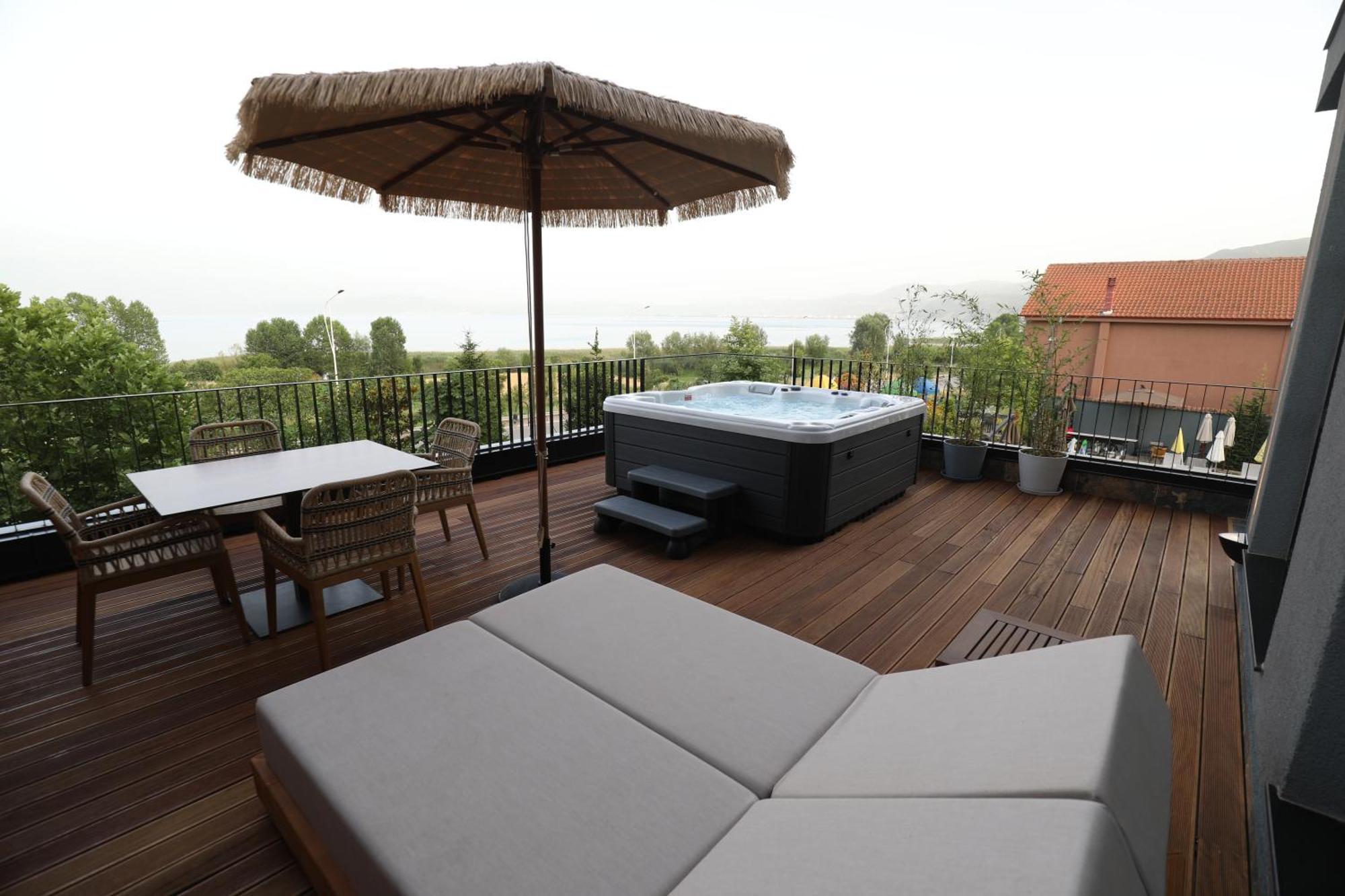 Toka Hotel Restaurant Udenisht 외부 사진