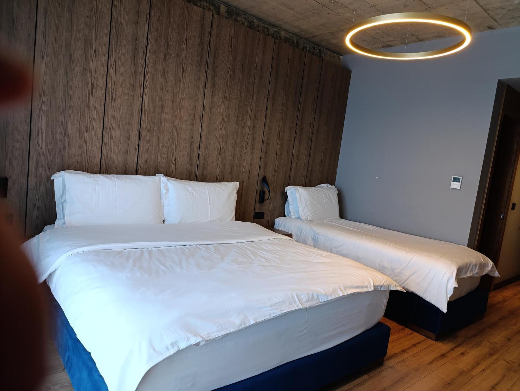 Toka Hotel Restaurant Udenisht 외부 사진
