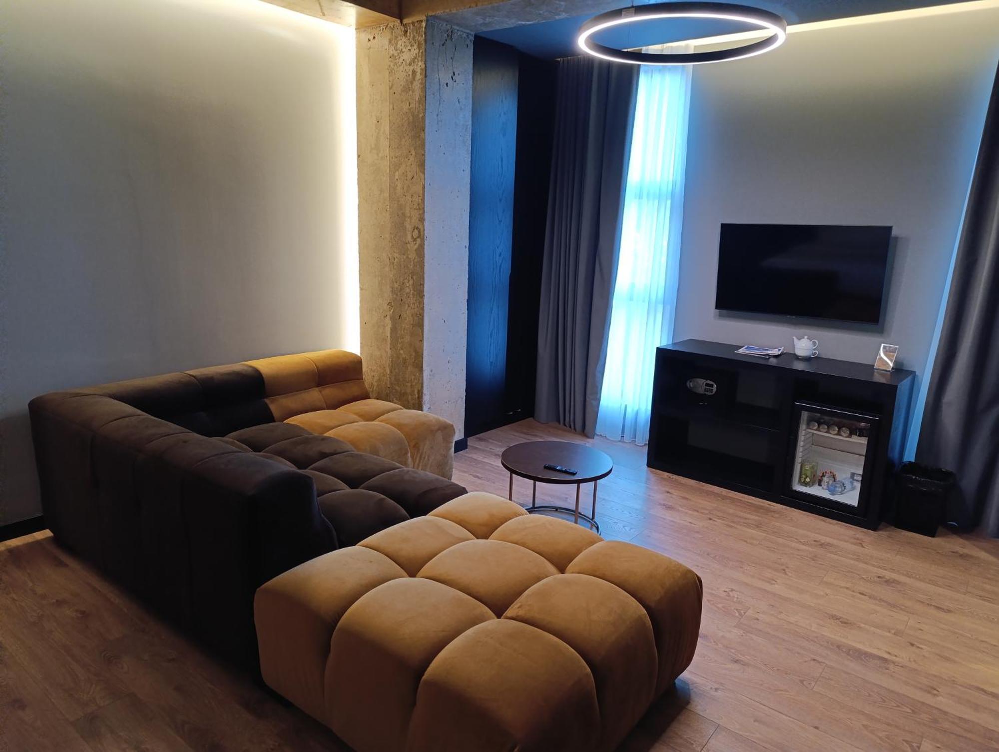 Toka Hotel Restaurant Udenisht 외부 사진