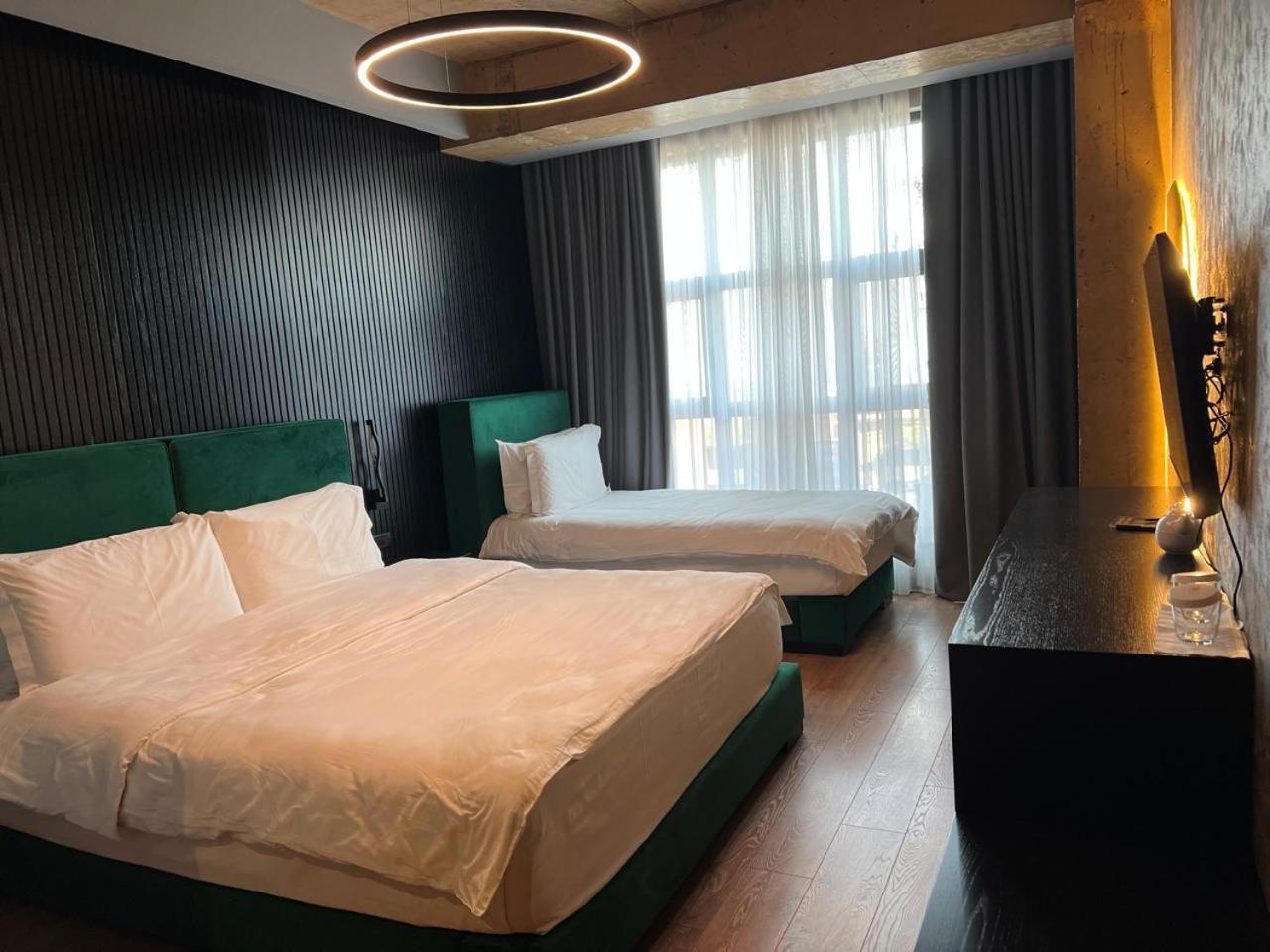 Toka Hotel Restaurant Udenisht 외부 사진